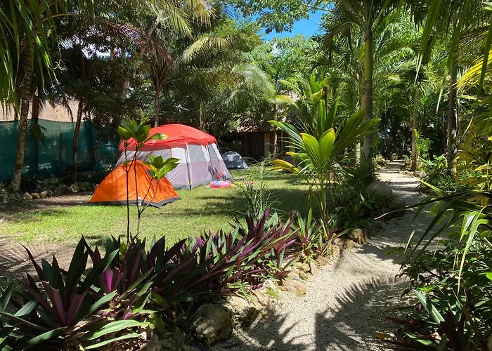 Cabanas Hostal & Camping Magic Bacalar